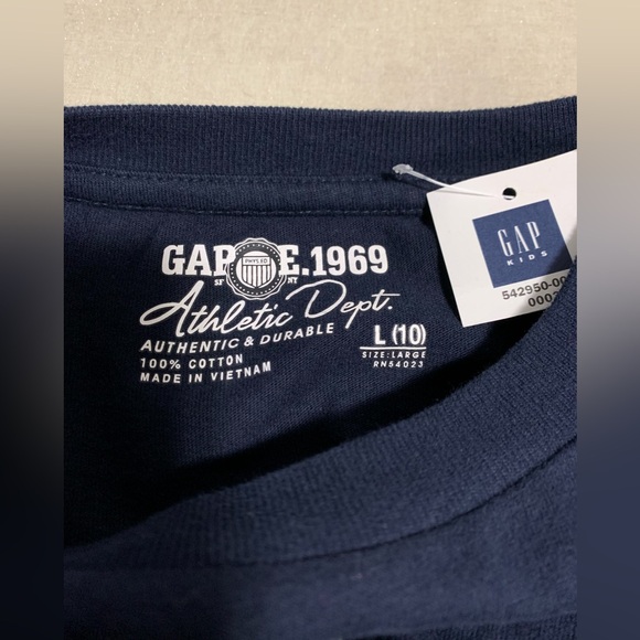 GAP Kids Navy and Green Short Sleeve Tee - Picture 3 of 5